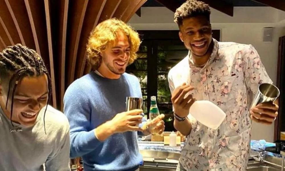 Οι «τρεις σωματοφύλακες» -Γιάννης Αντετοκούνμπο, Στέφανος Τσιτσιπάς και Εμμανουήλ Καραλής διασκέδασαν μαζί